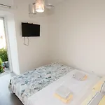 Patricija Apartment *